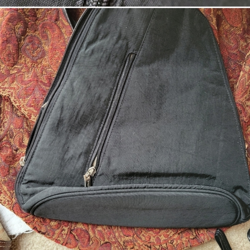 Bagganlli backpack in black  medium size